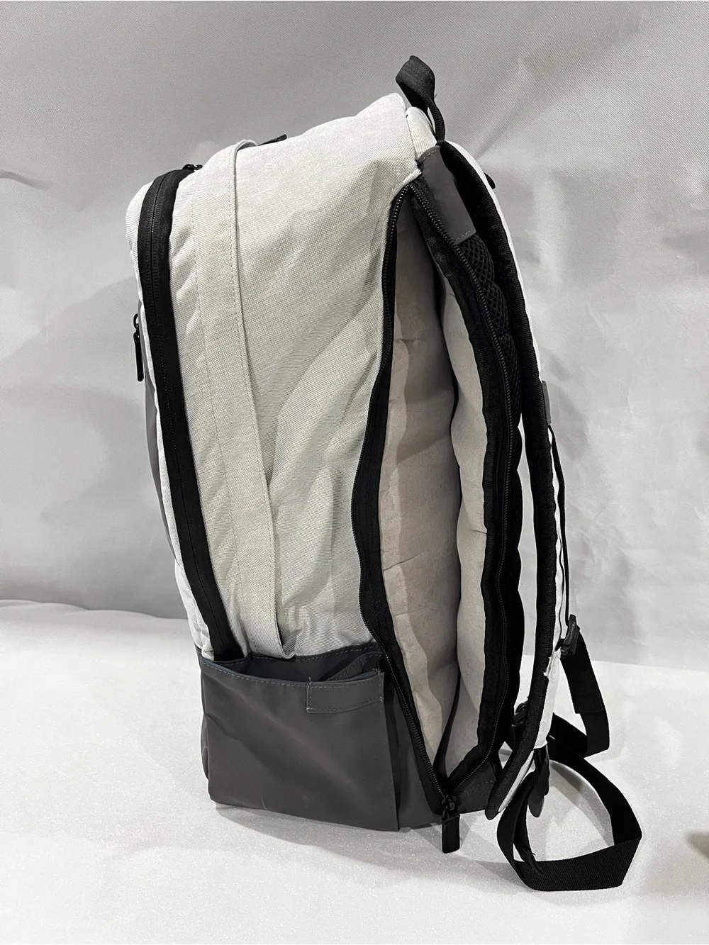 Tavik preowned gray